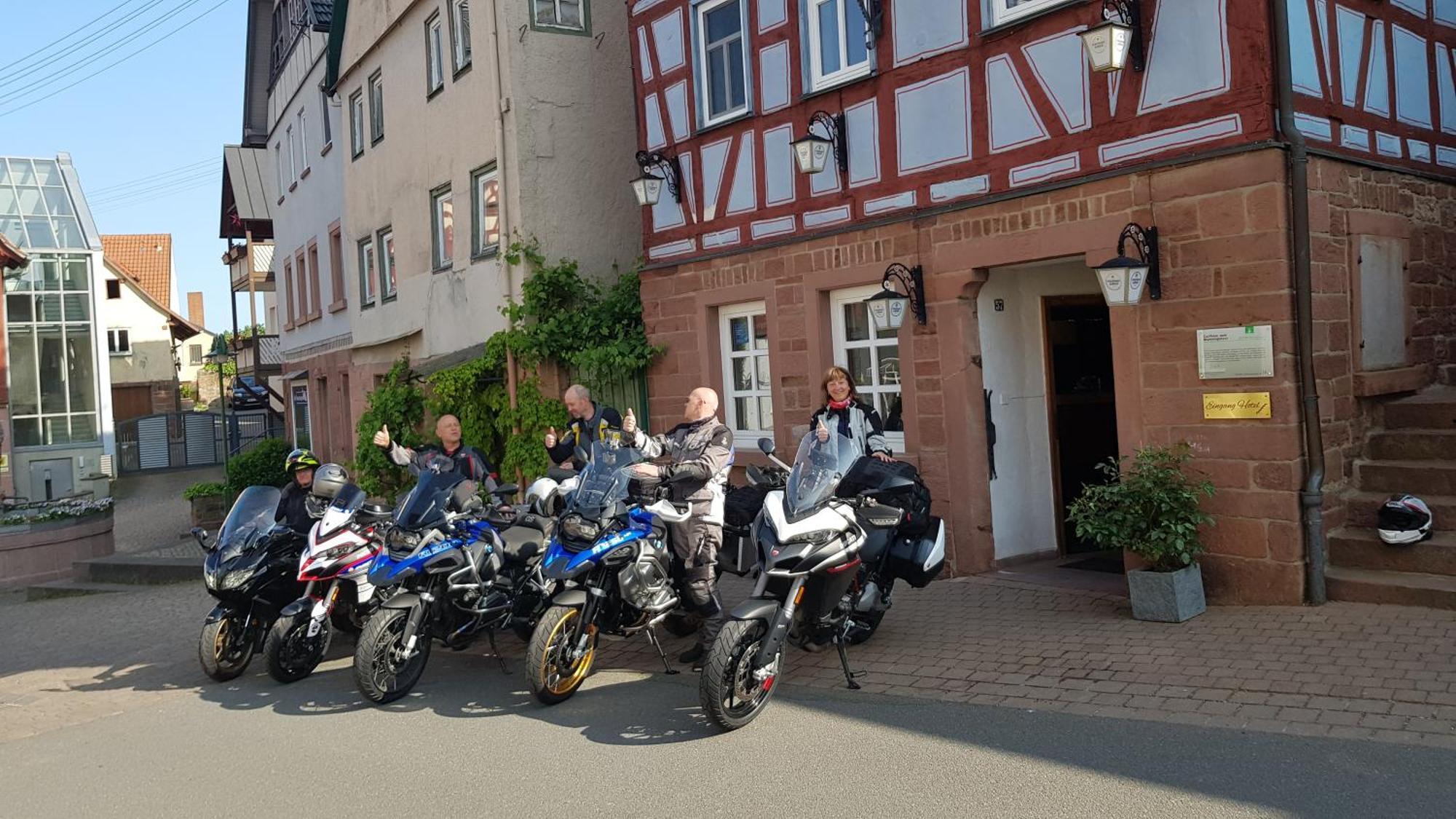 Brunnenputzer Pension Restaurant Kulsheim Экстерьер фото